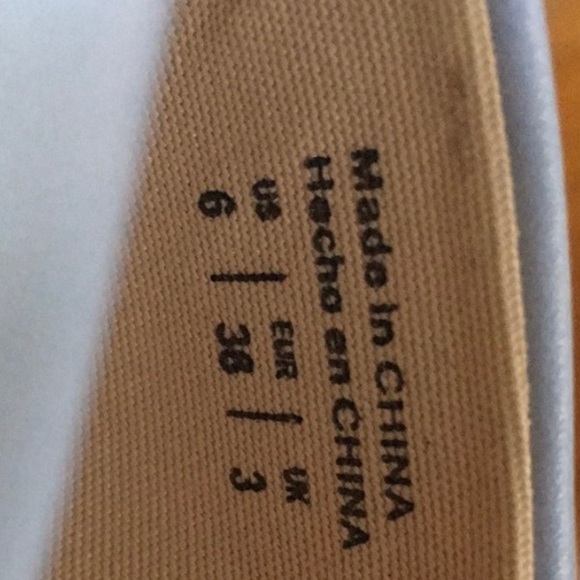 Color block heels, brand new US 6 - Picture 3 of 3